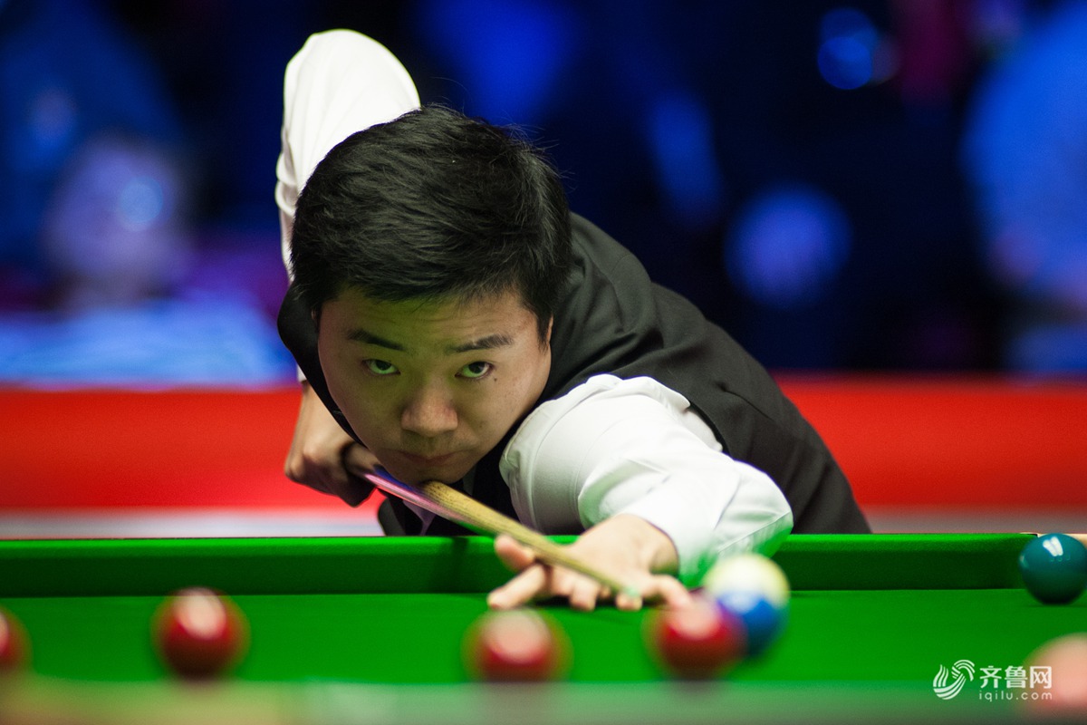 纵观全场 纵观全场