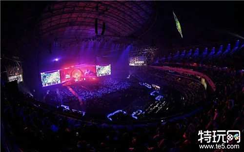 内与球迷的 内与球迷的